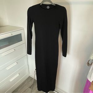 Skims- crew neck long sleeve dress
